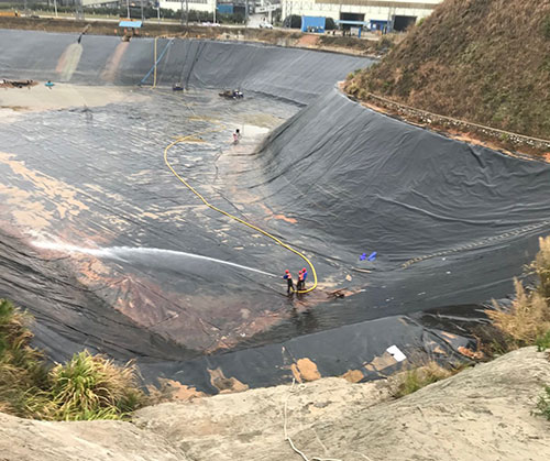 昆玉废水池清理
